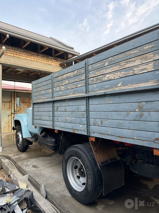 Zil 130 soz xolata aybi yoq ishlab turipti narxini kelishamiz tel qili
