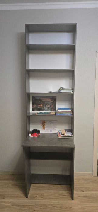 Шкаф книжный со столиком
