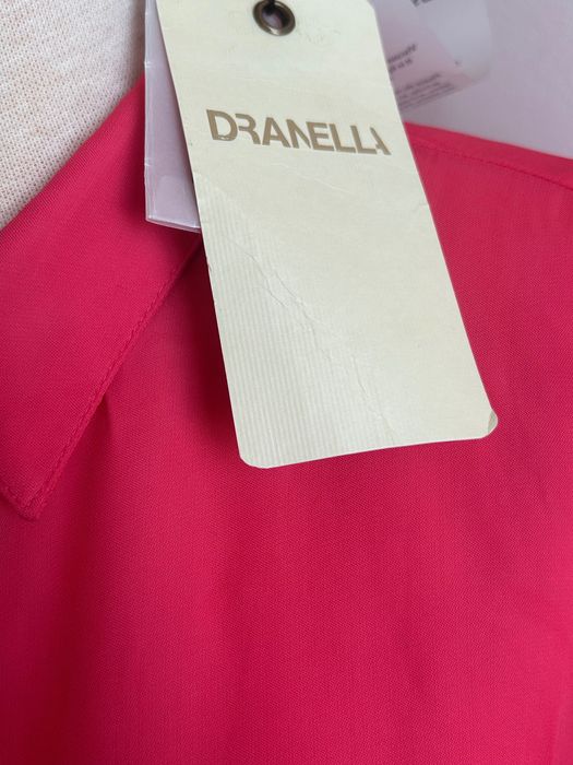 Красива нова риза в разкошен наситен цвят фуксия