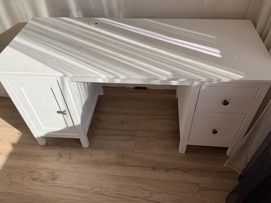 Письменный стол IKEA