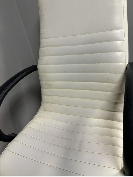 Педикюрен стол с подиум