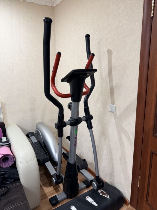 Эллиптический тренажер HouseFit