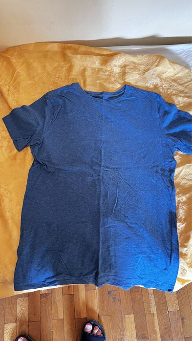 Продавам лот от маркови тениски