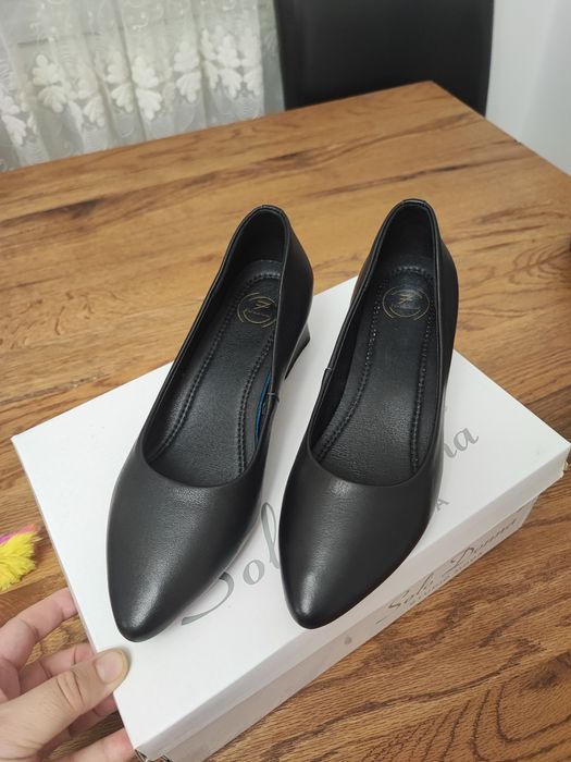 Pantofi din piele cu toc