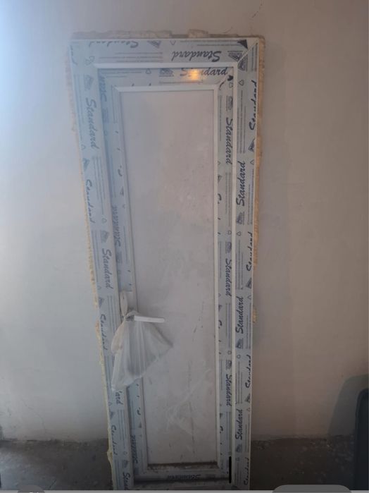 Дверь пластиковая