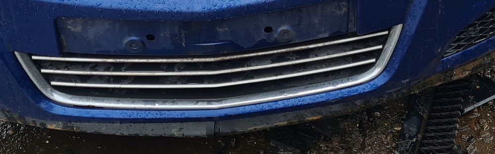 Grila opel astra facelift