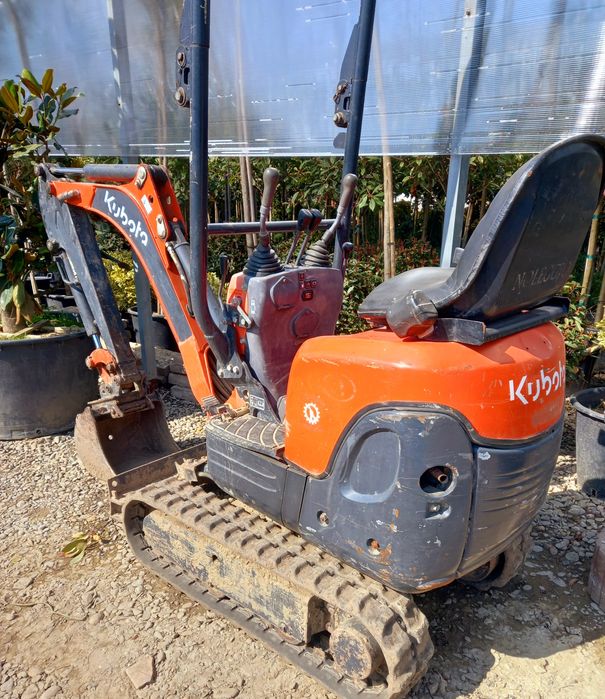 Vand  miniescavator in bună stare de functionare