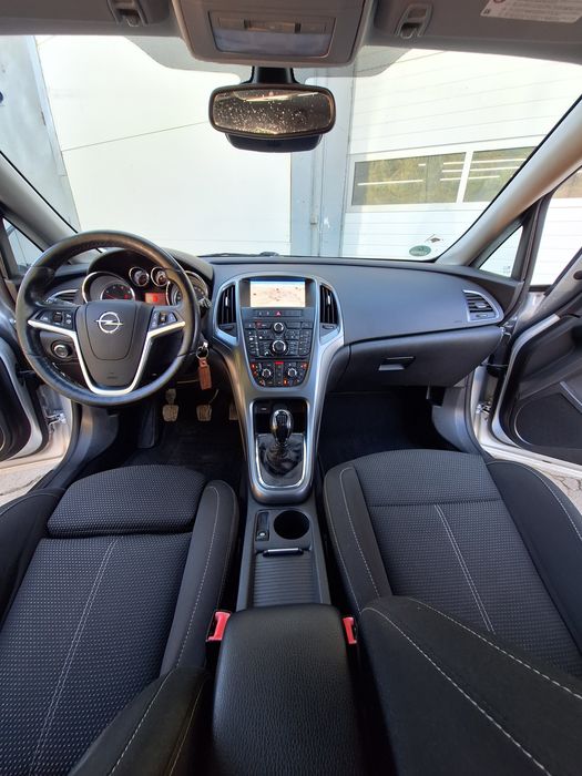 Opel Astra 1.6 cdti EURO 6 volan si scaune incalzite