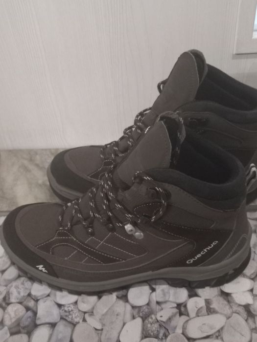 Продавам зимни боти за туризъм и сняг