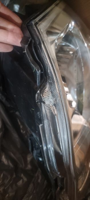 Фара Nissan almera /bluebird