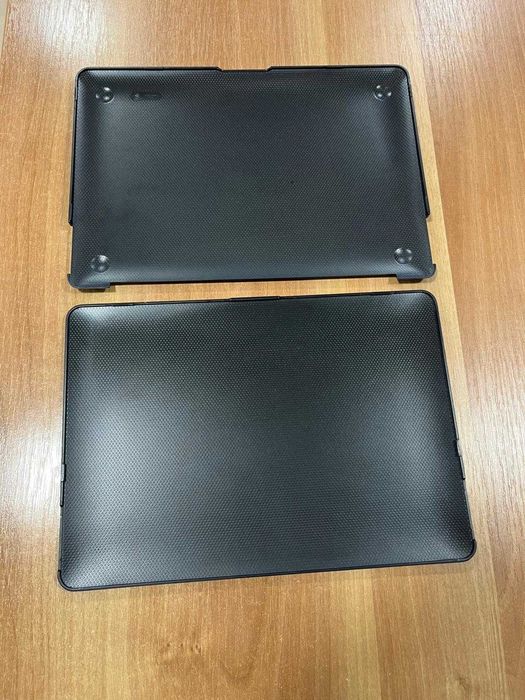 Husa Spigen Urban Fit pentru MacBook Air 13" 2020 M1