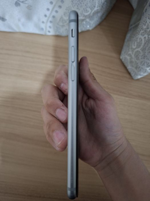 Обмениваю айфон 6