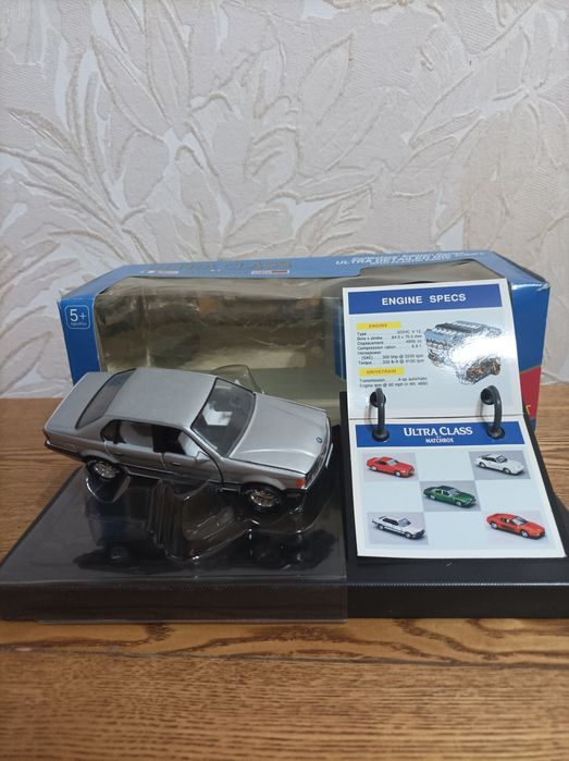 Продам модель BMW e32