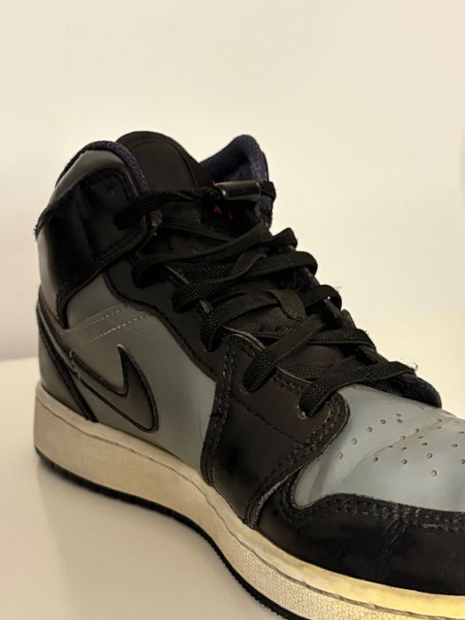 Air jordan mid shadow