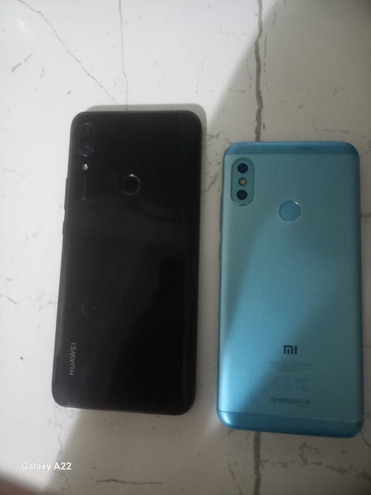 Huawei P Smart 2019 и Xiaomi mi a2