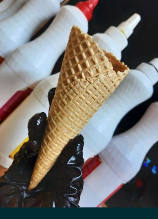 Смес и рожок для мороженого
