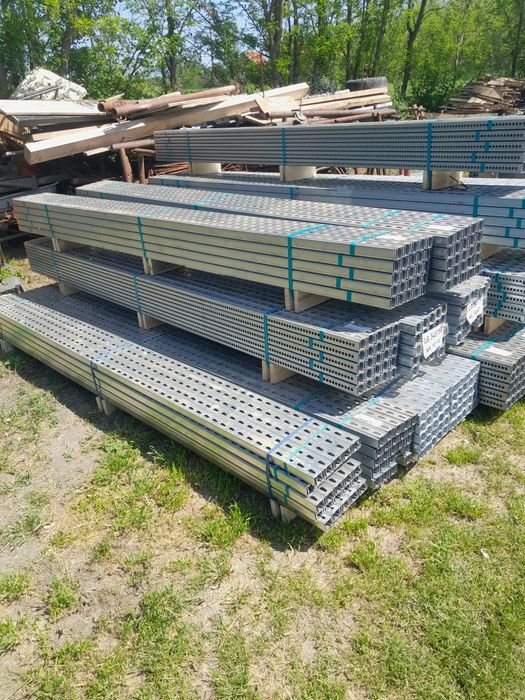 Stîlpi zincați gard