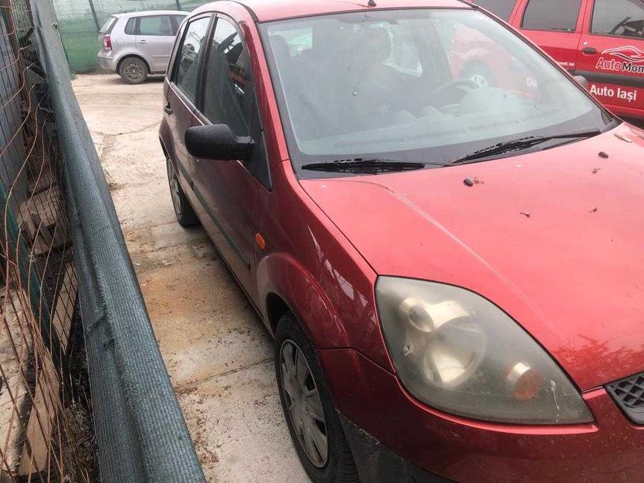 Dezmembram Ford Fiesta 1.4 benzina