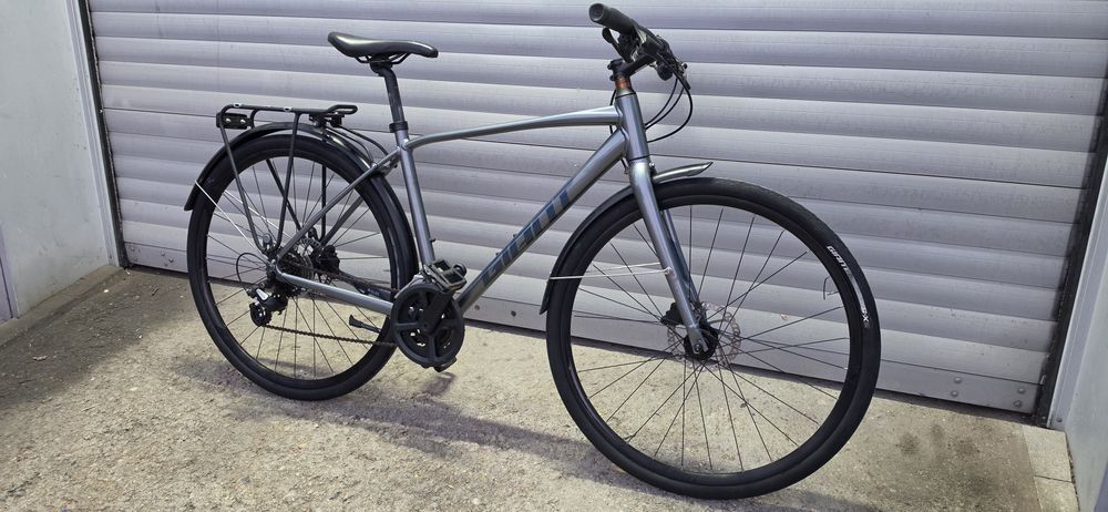 28" giant escape