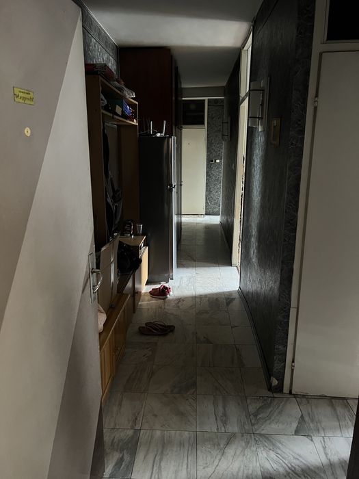 Дава се под наем Тристаен апартамент в Перник, Васил Левски - 95 кв.м за 459 € - Снимка #1