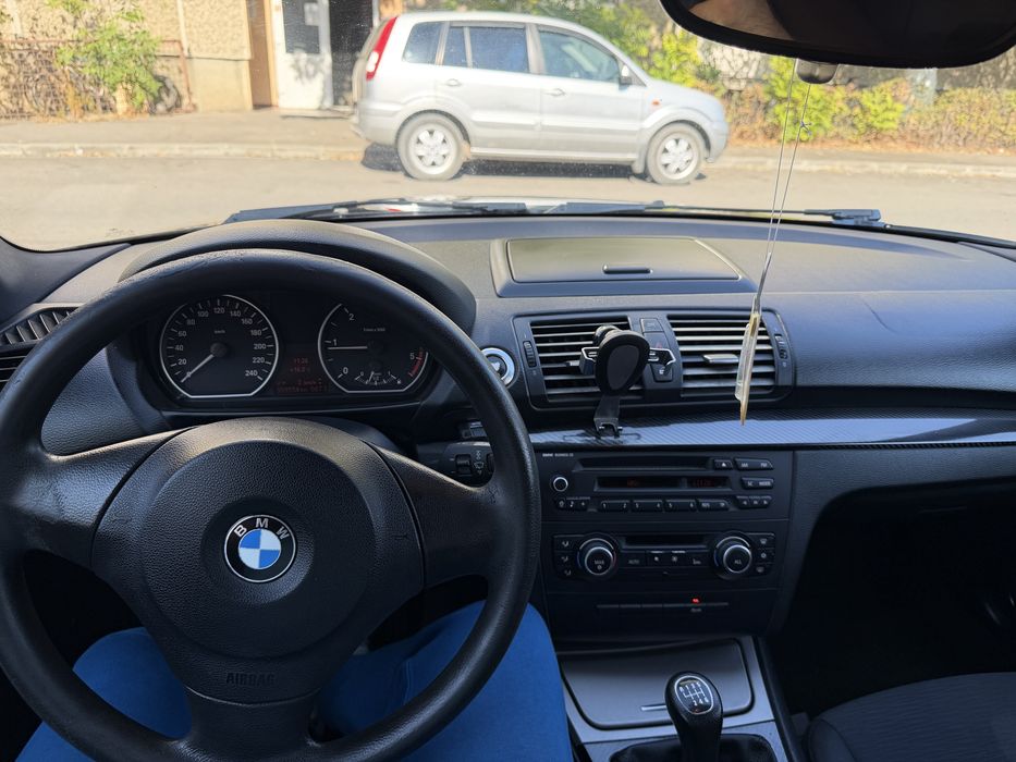 BMW Seria 1 2009 — imagine 5