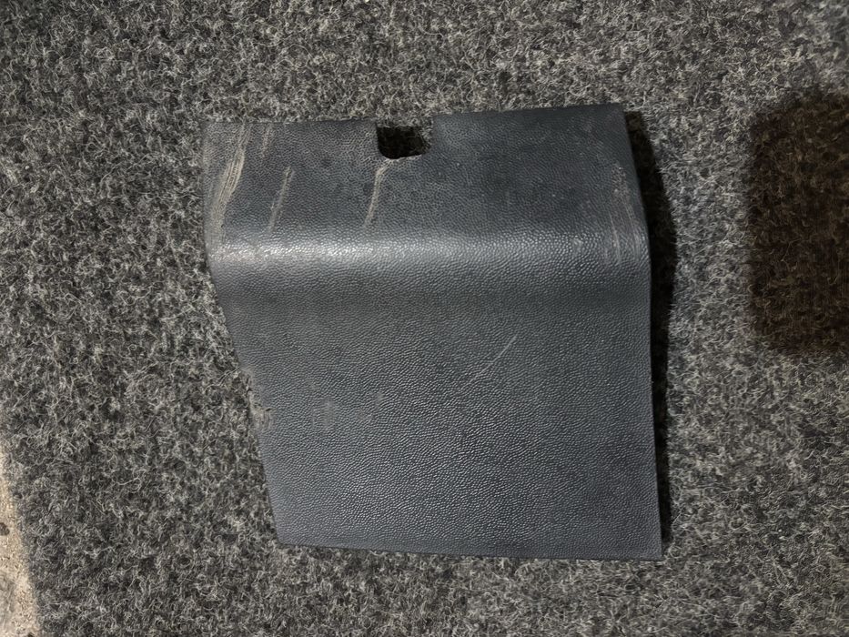 Капак задна броня Голф 3 комби