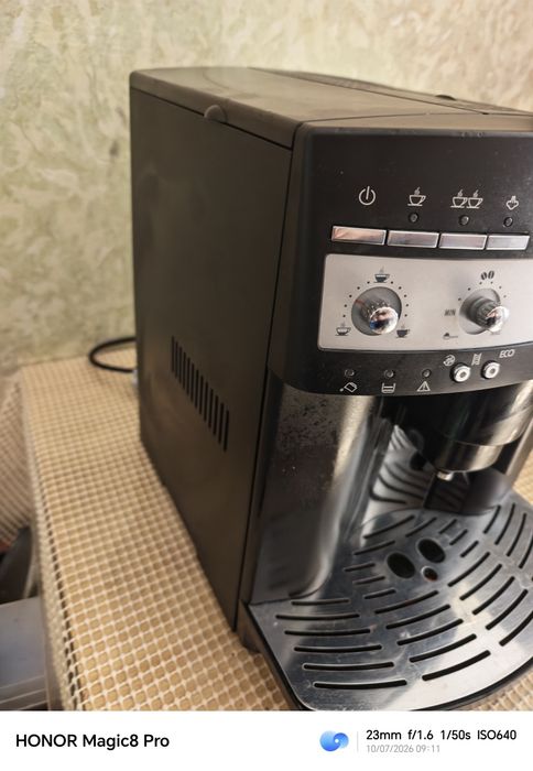 Delonghi ESAM 3000.B Magnifica Eco