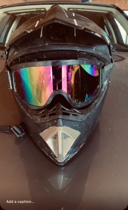 Vând cască motocross