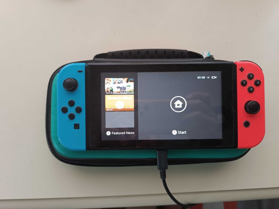 Nintendo switch cu toate accesoriile și husă + joc cadou