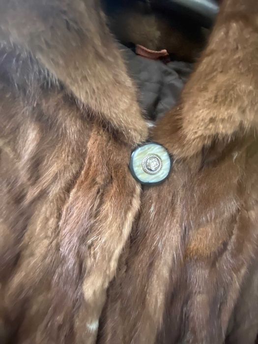 Vand mantou de blana naturala de Nutrie