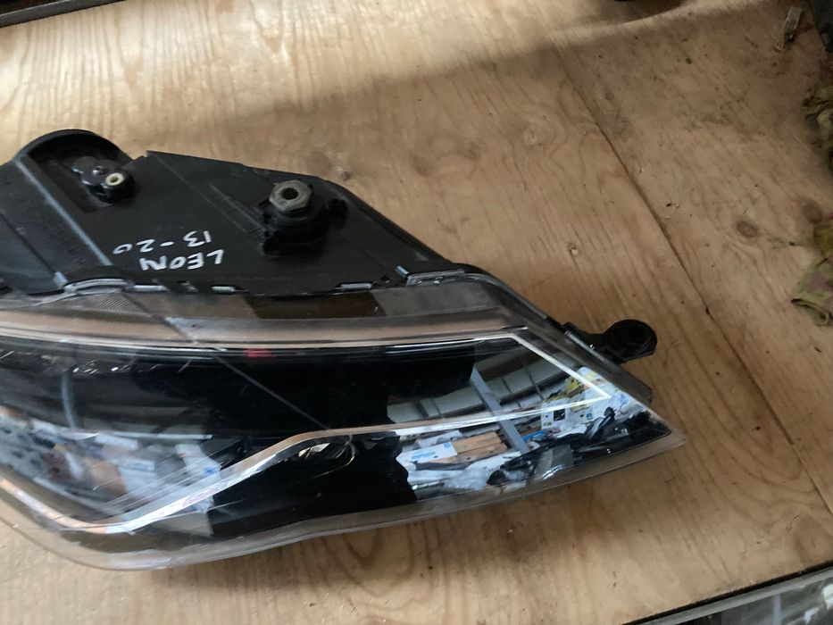 Девен фар Seat Leon. Сеат Леон. 17-20г. 
Full Led. Valeo. 90100840.