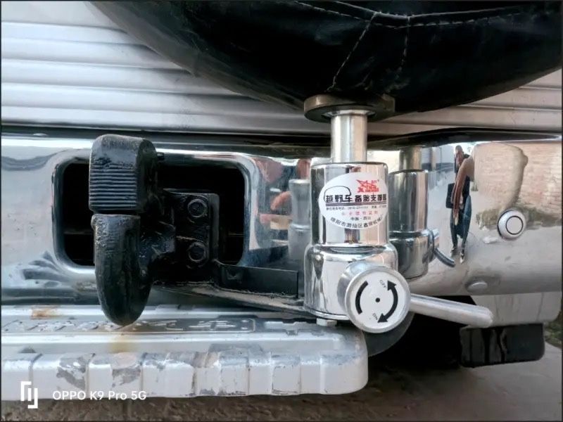 От провисания Под 5 колесо  запаску паджеро 2