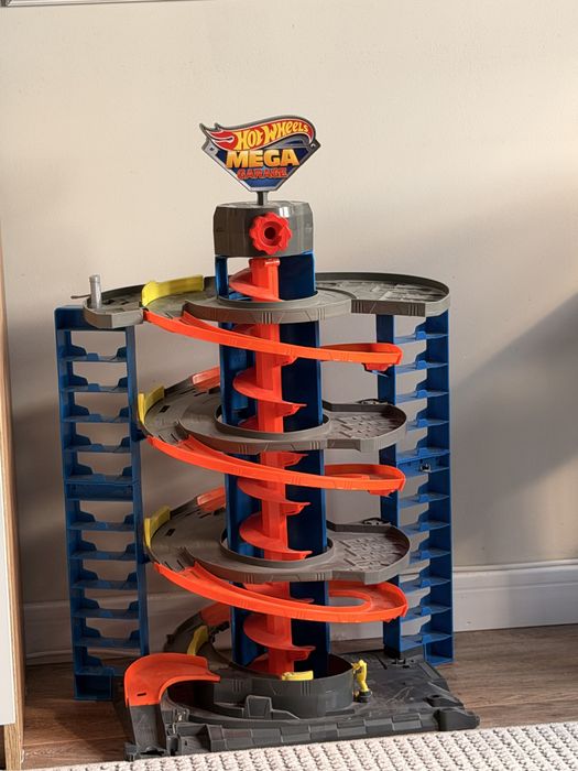 Продам гараж парковка hot wheels