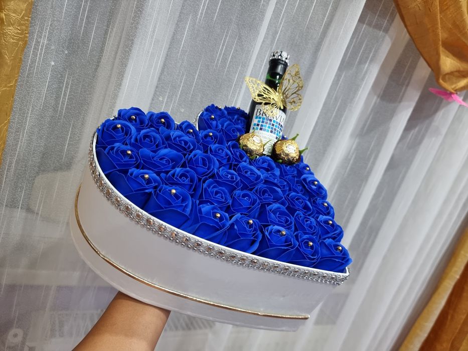 Aranjament cadou elegant în formă de inimă