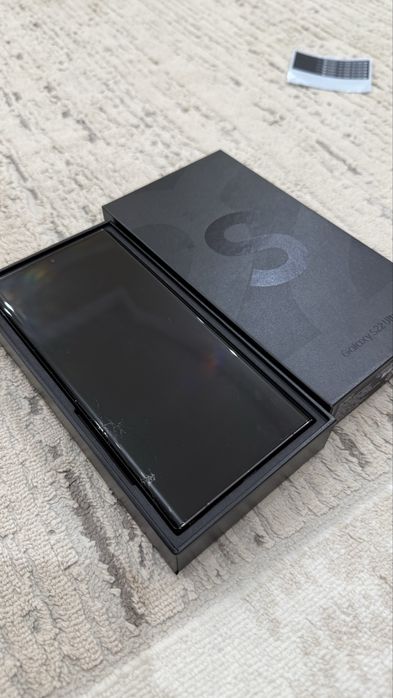 продается samsung s22 ultra  128гб за