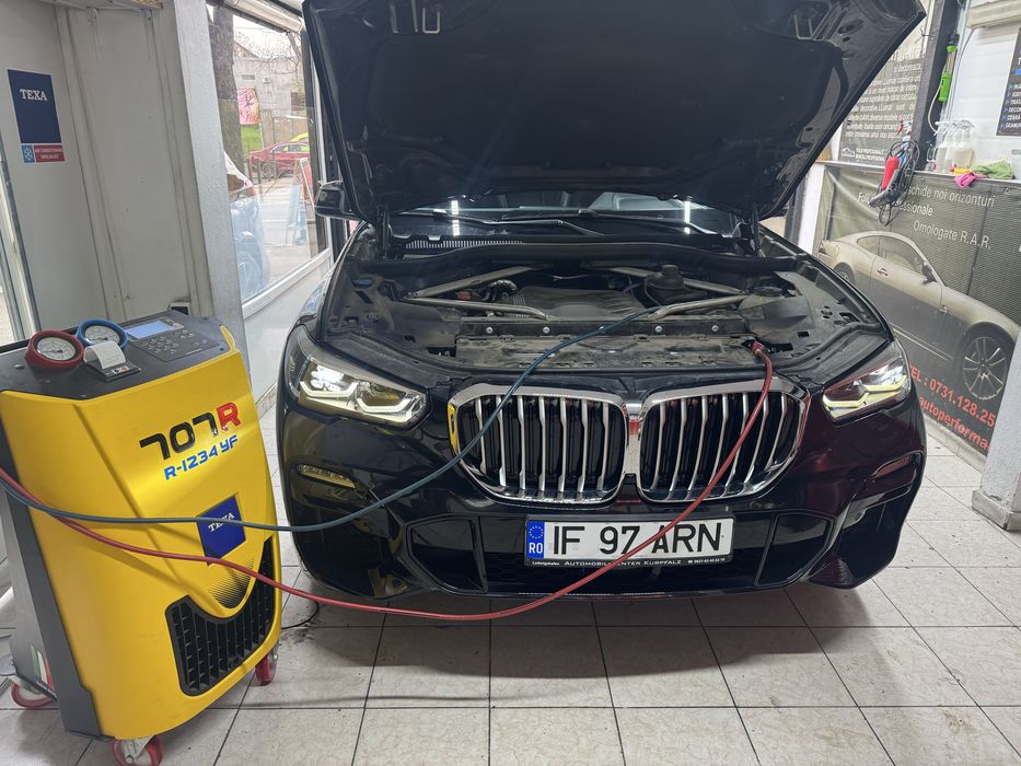 Încarcare Freon Auto R 134A / R 1234YF