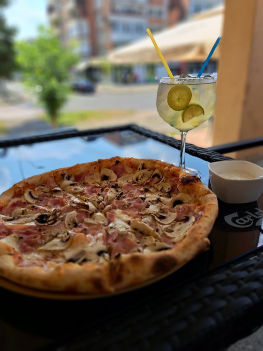 După aproape 9 ani, Pizza 15 își caută următorul proprietar.