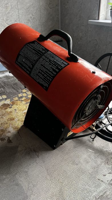 Газовый обогреватель (пушка)