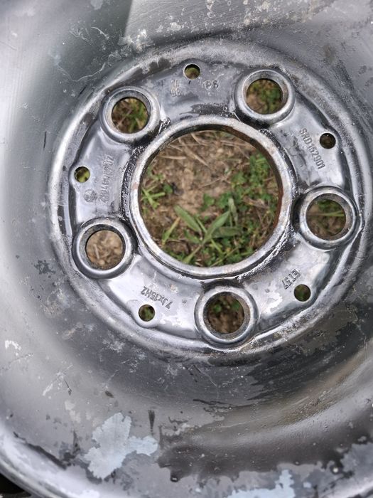 Vând roti 205/65/15