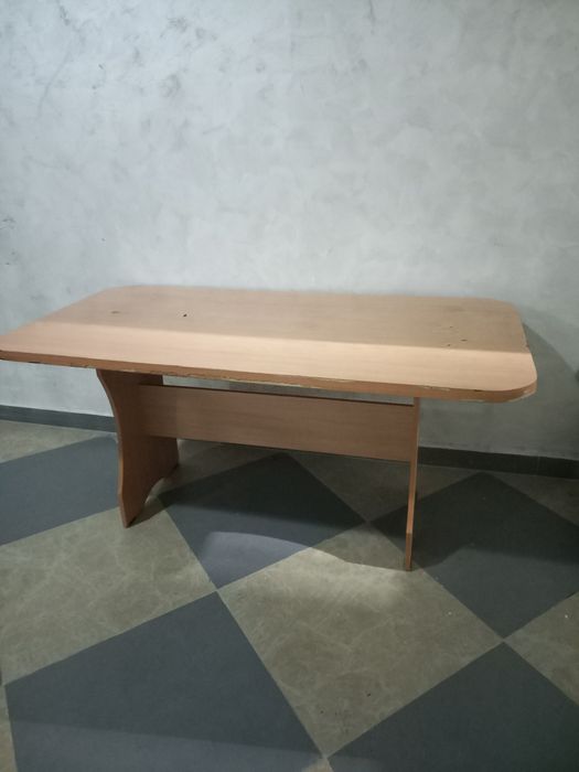 Стол сатылады срочно