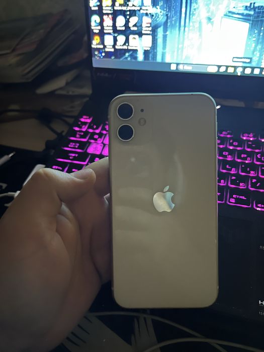 Продам Iphone 11 128gb
