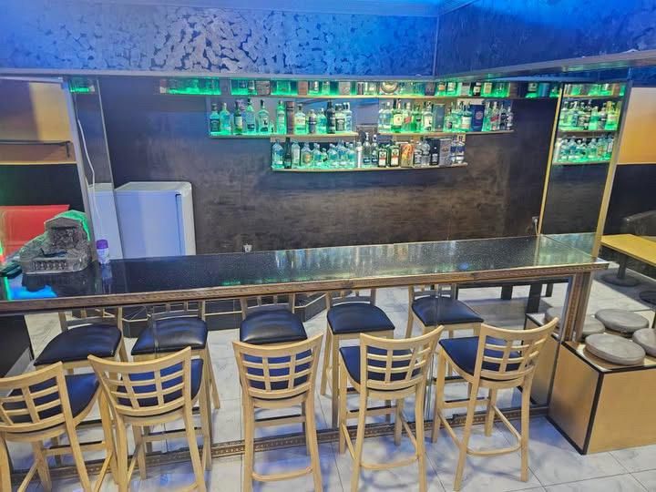 НОВА ВИЗИЯ -Парти зала, бар "General Bar" на вечер във Варна.