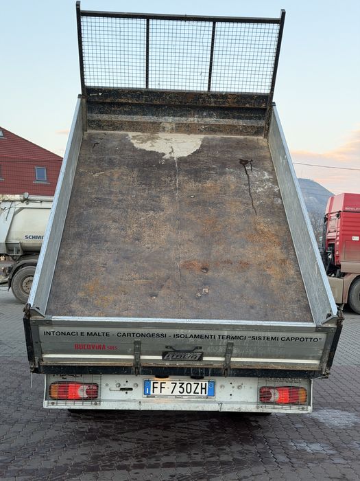 Renault master 2.3   2017 basculabil pe 3 parti 7 locuri