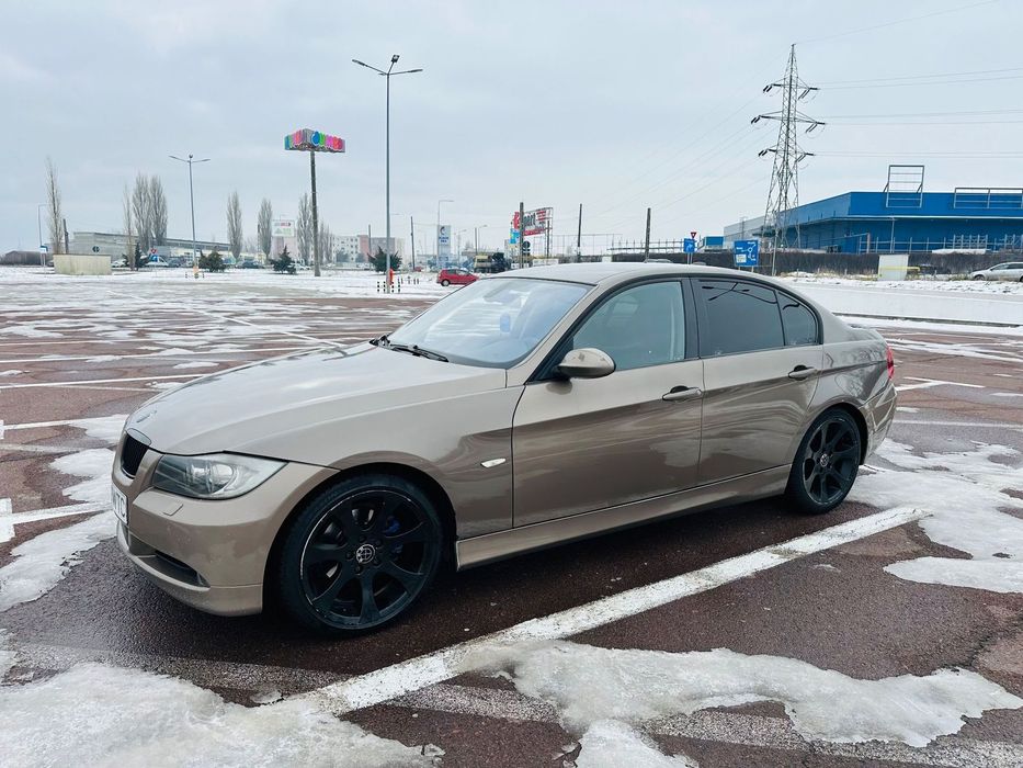 BMW Seria 3 BMW E90 320D, motor M47, mașină personală, întreținută corect.