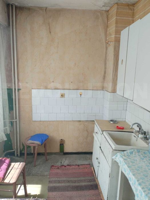 Продава се Двустаен апартамент в Перник, Изток - 60 кв.м за 1042 €/кв.м - Снимка #1