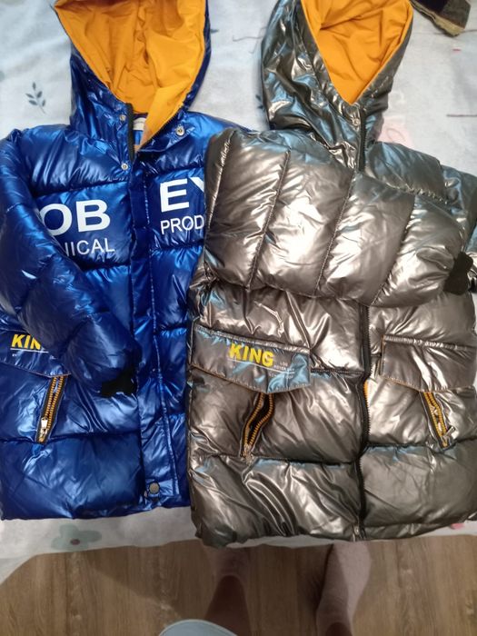 Продам Куртки новые.