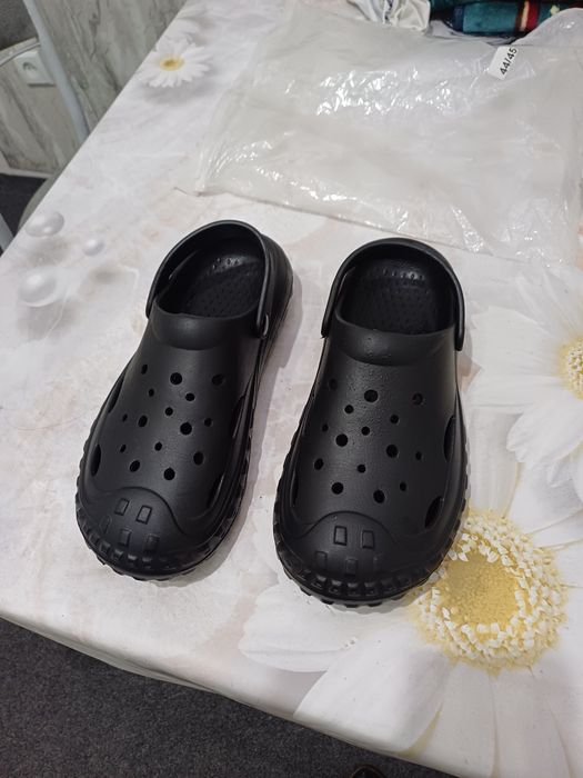 Продаётся мужской кроксы