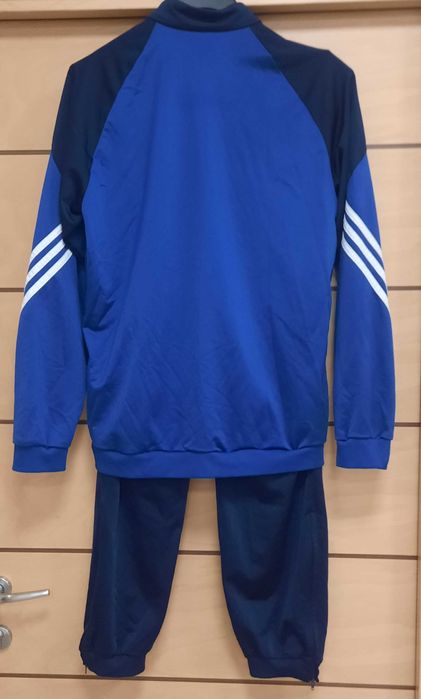 Adidas-Много Запазен