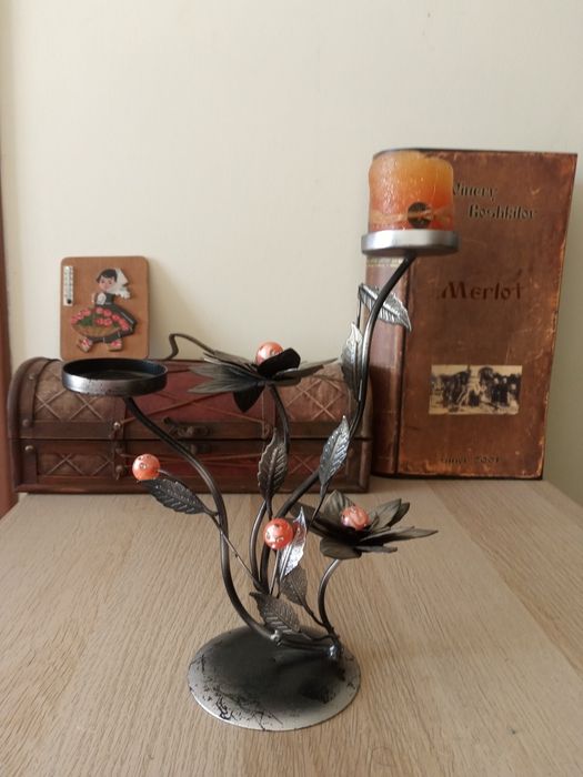 Ретро метален свещник 15 лв .