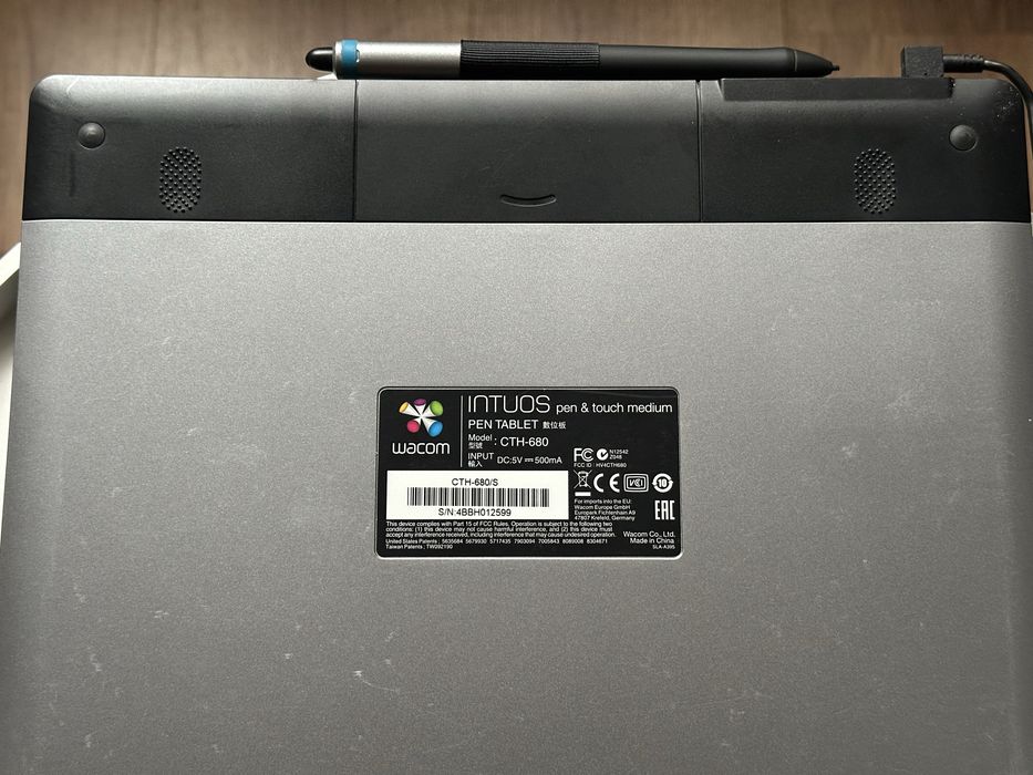 Tableta grafica Wacom Intuos CTH-680 Pen Touch desen design editare ph